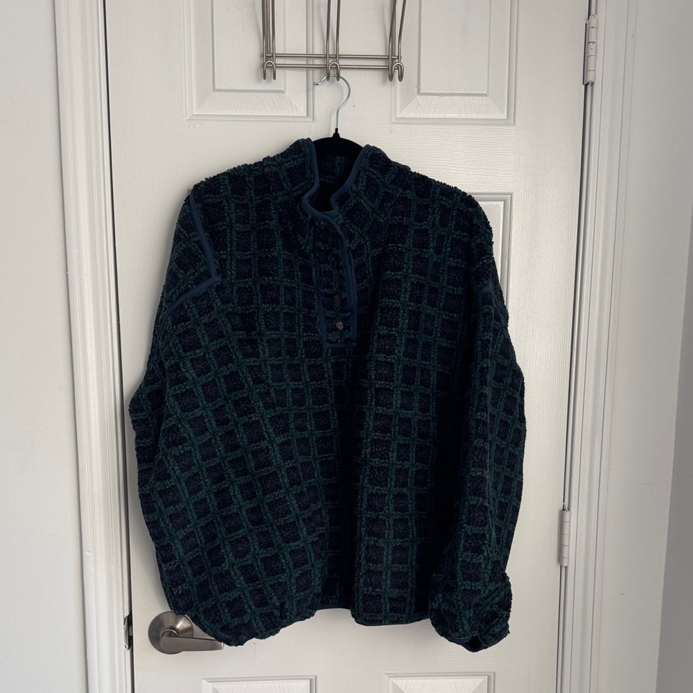 Eleven Eleven Plaid Fleece Pullover NWOT